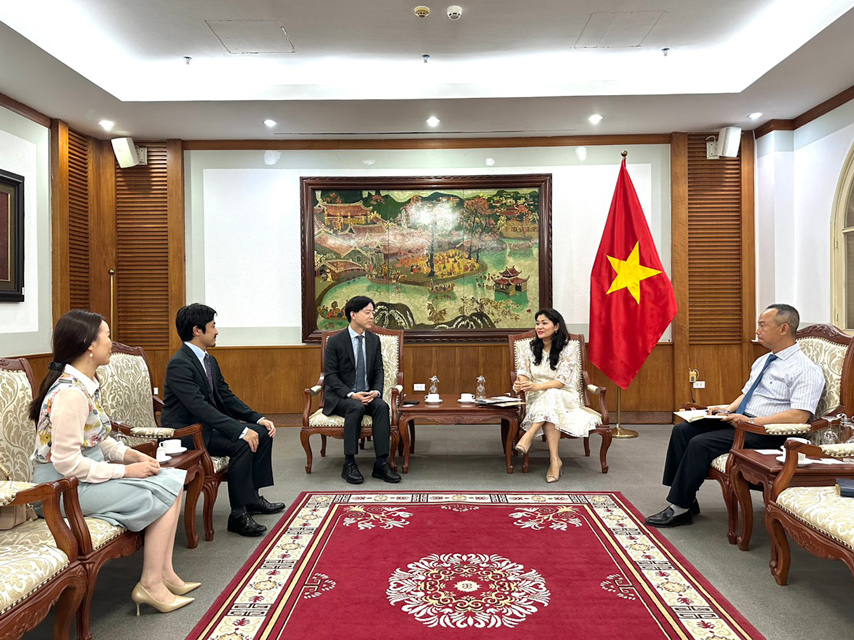 Trao Gp Thanh Lap Ttvh Jp Tai Vn 2024 01