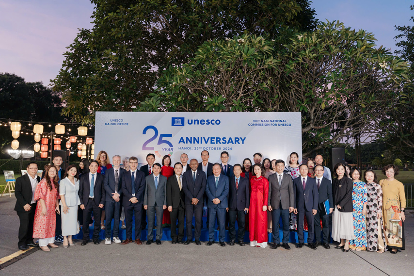 25 Nam Thanh Lap Vp Unesco Hn 02