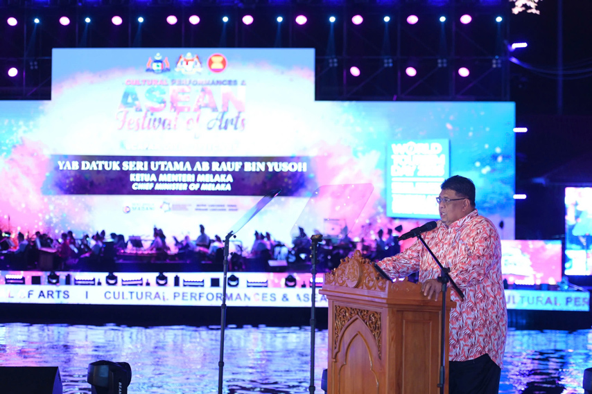Lien Hoan Nghe Thuat Asean 2024 04
