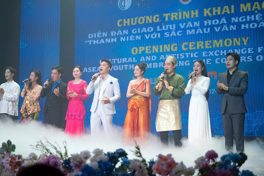Dien Dan Giao Luu Vhnt Asean 03