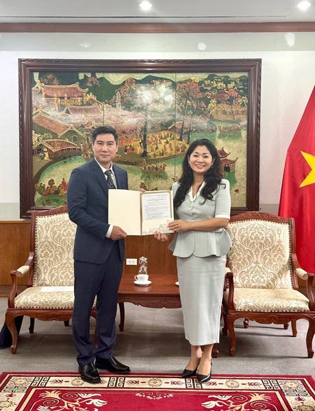 Trao Giay Phep Thanh Lap Trung Tam Van Hoa Trung Quoc Tai Ha Noi 02