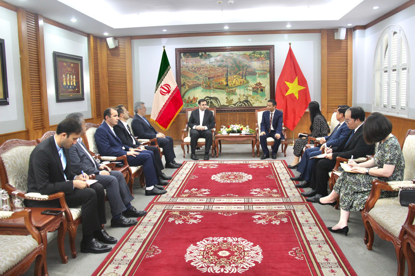 Viet Nam Iran Dua Hop Tac Van Hoa Du Lich Len Tam Cao Moi 01