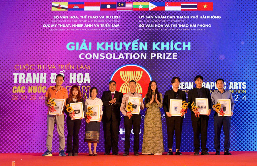 Trien Lam Tranh Do Hoa Asean 2024 04