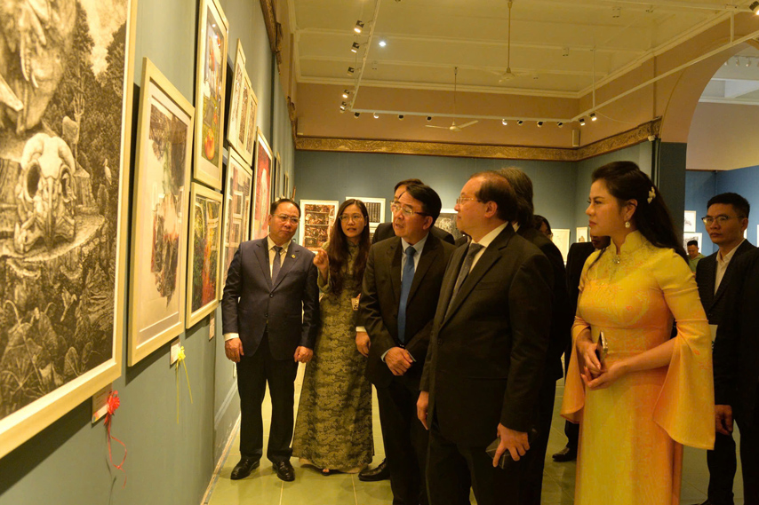 Trien Lam Tranh Do Hoa Asean 2024 06