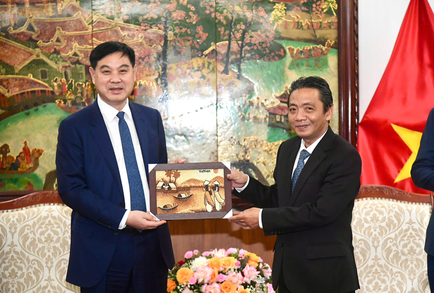 Hop Tac The Thao Vn Tq 02