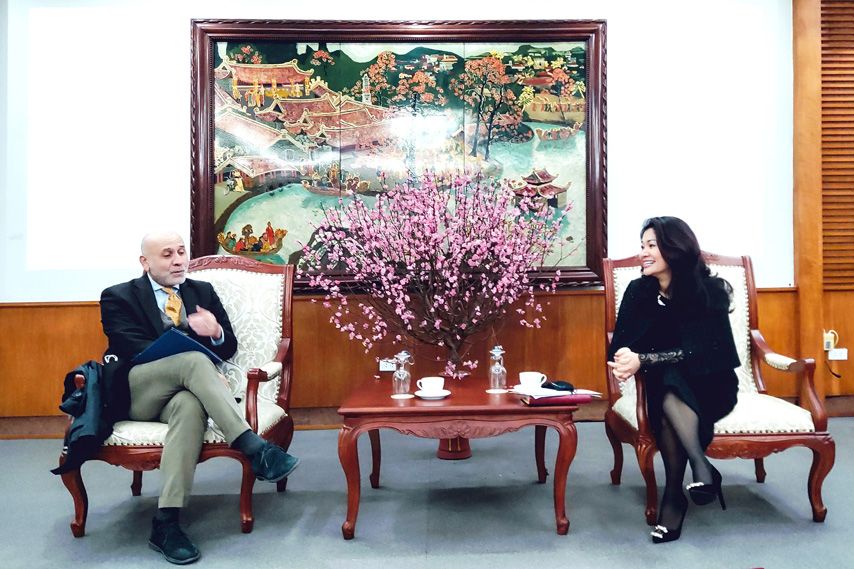 Hoptacvanhoa Vn Italy 01