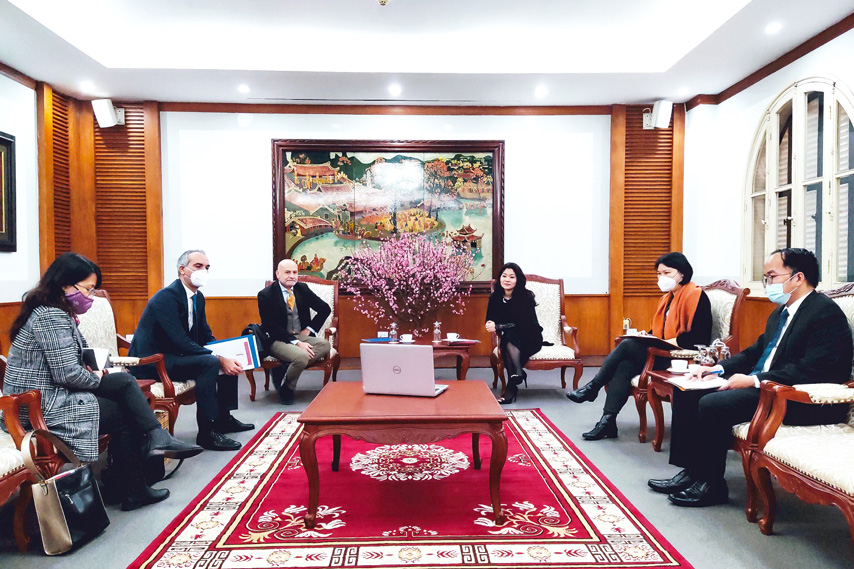 Hoptacvanhoa Vn Italy 02