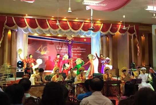 Bieu Dien Tai Nakhon Panom 01