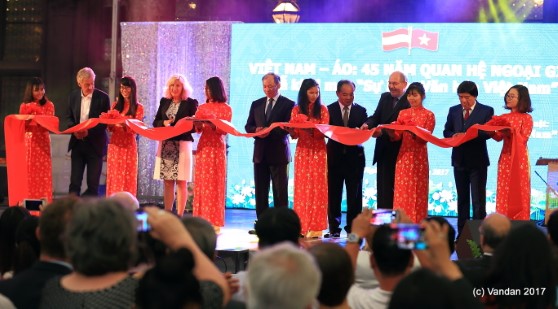 Ngay Vh Vn Tai Ao 01