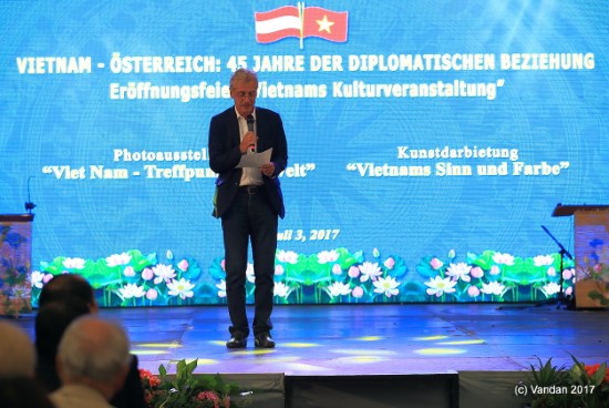 Ngay Vh Vn Tai Ao 04