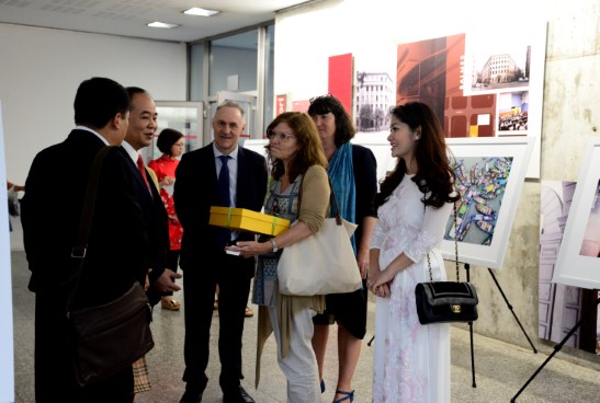 Ngay Vh Vn Tai Barcelona 04