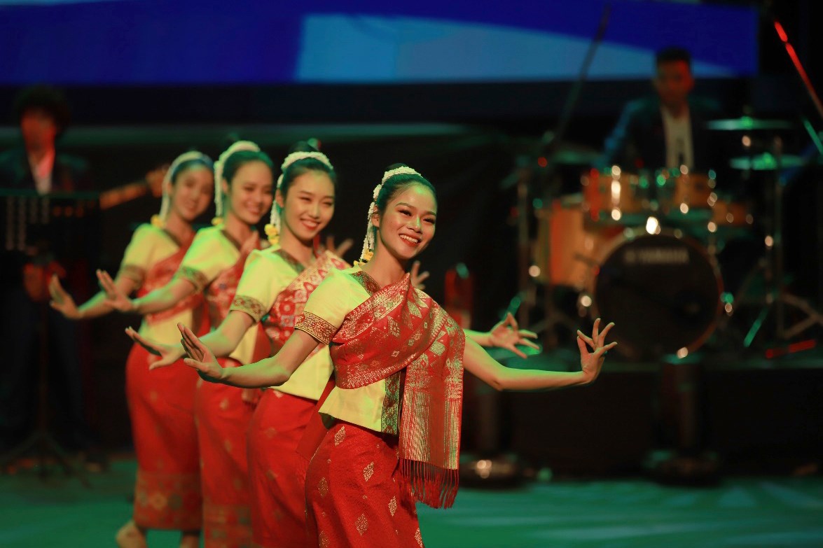 Tuan Vh Vn Tai Lao 2019 08