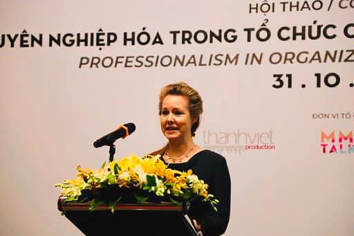 Hoi Thao Chuyen Nghiep Hoa 02