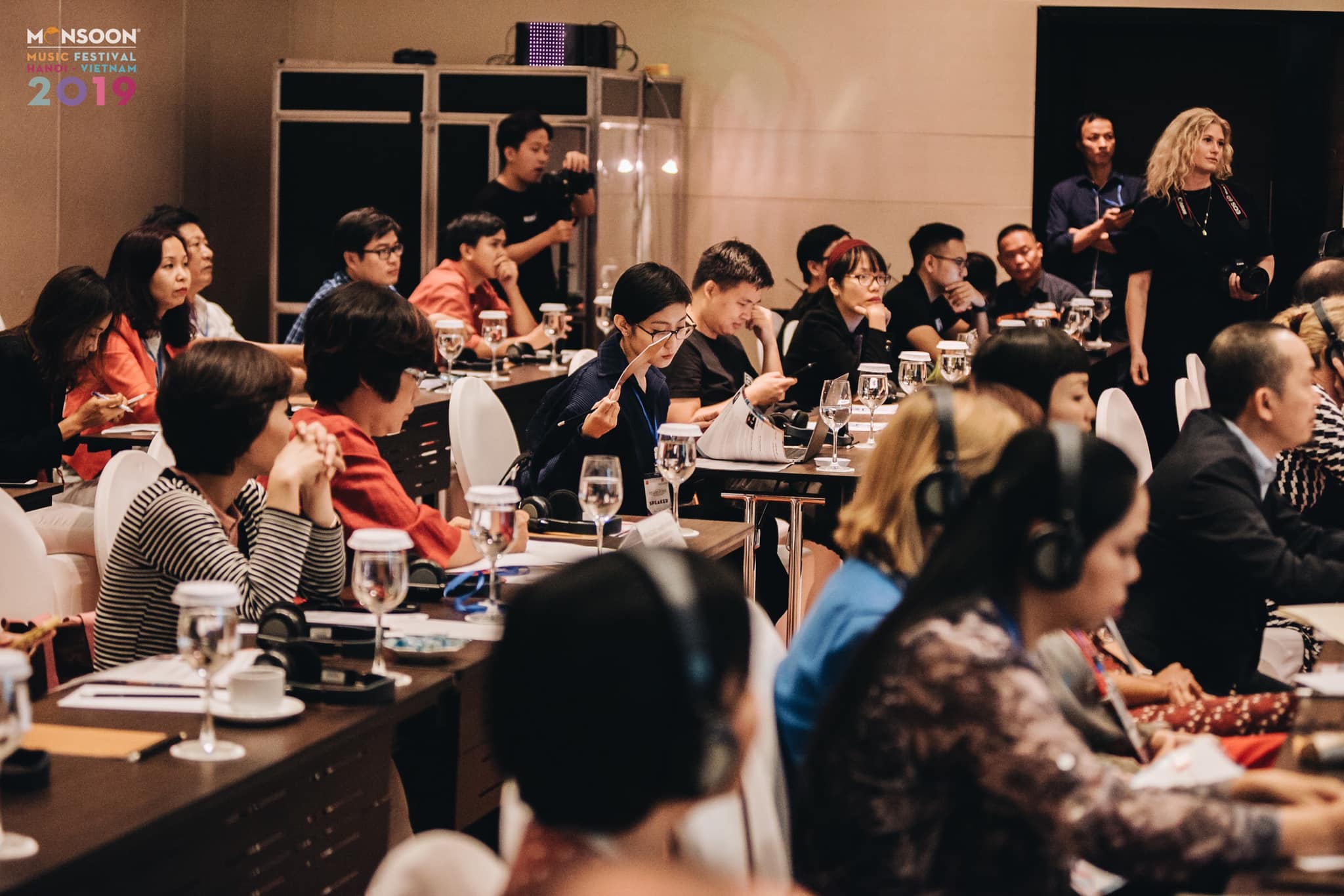 Hoi Thao Chuyen Nghiep Hoa 03