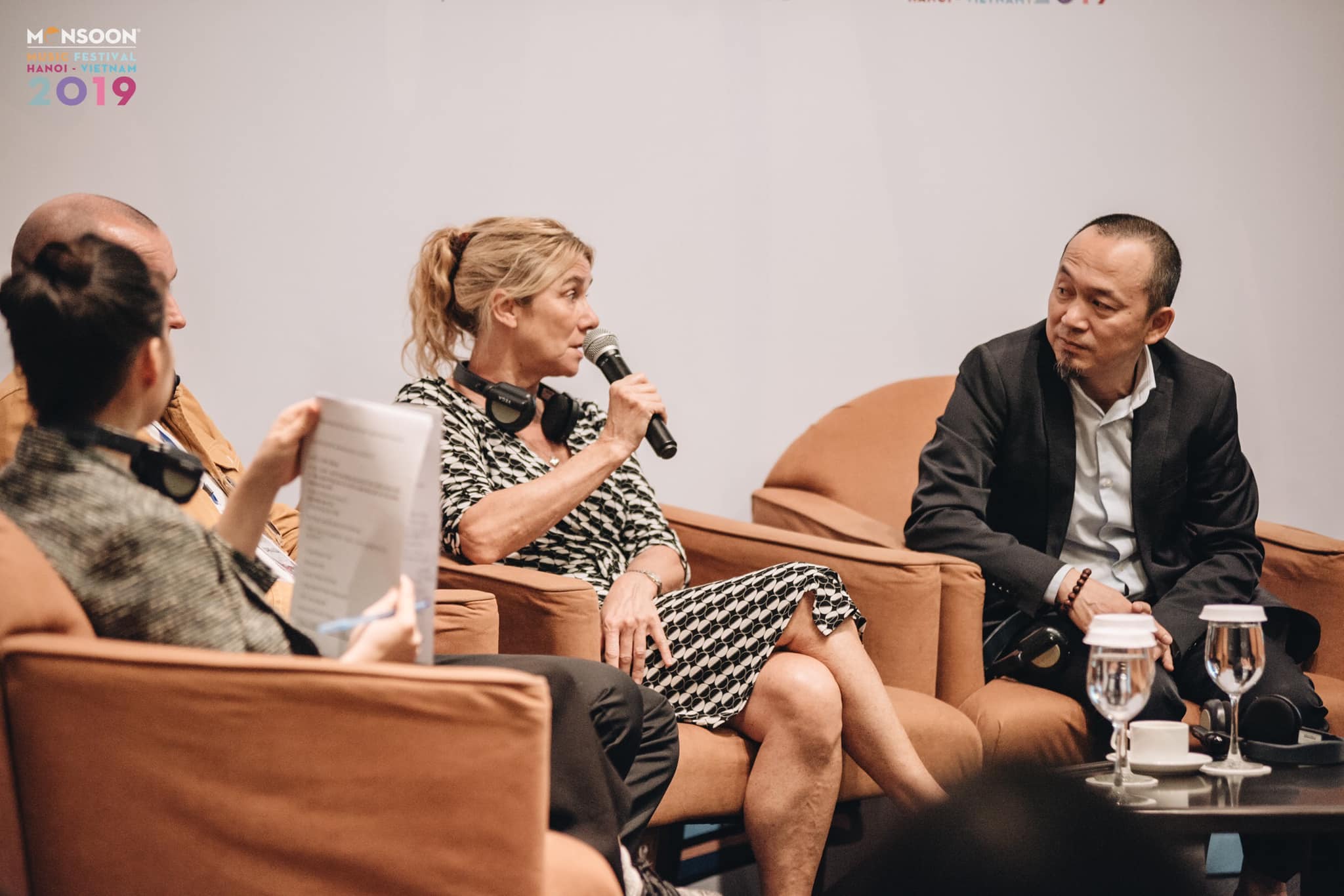 Hoi Thao Chuyen Nghiep Hoa 08