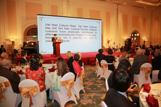 Mo Rong Giaoluu Htqt 01