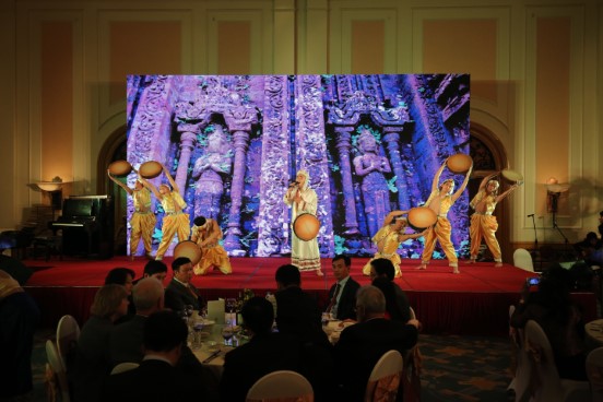 Mo Rong Giaoluu Htqt 13