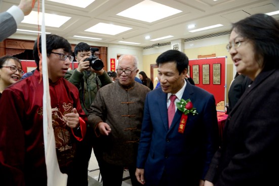 Trien Lam Tranh Tet Vn Tq 11