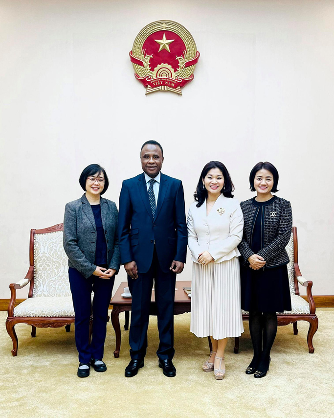 Truong Dai Dien Oif 03