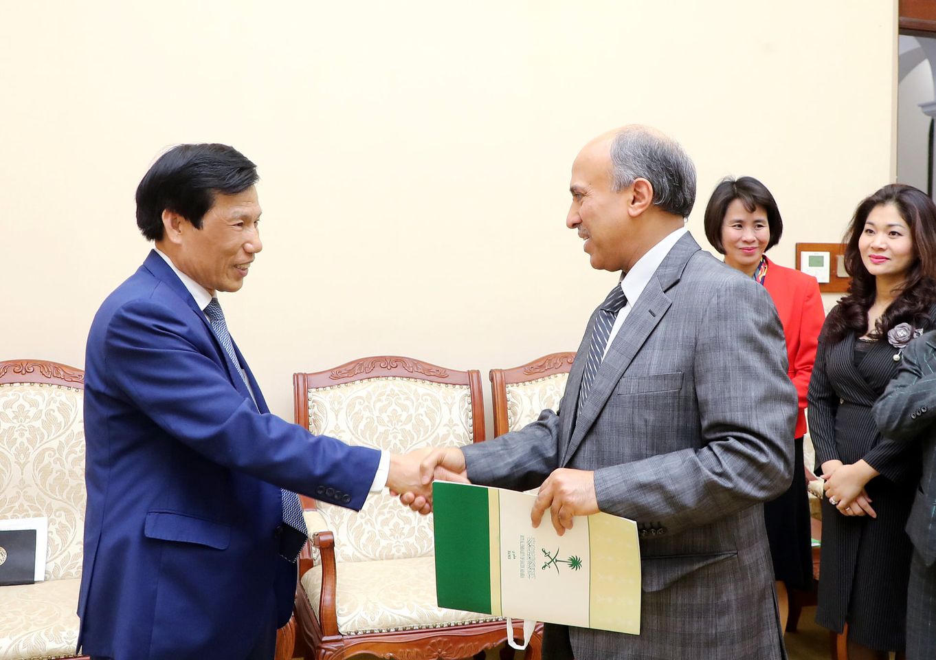 Bt Nguyenngocthien Tiep Ds Arap 01