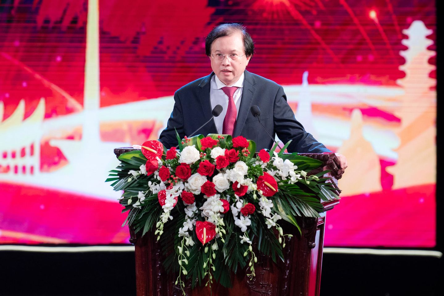 Dem Huu Nghi Vn Indo 01