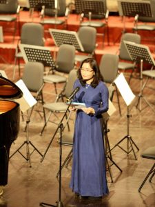 Hoa Nhac La Con Gai Toa Sang 01