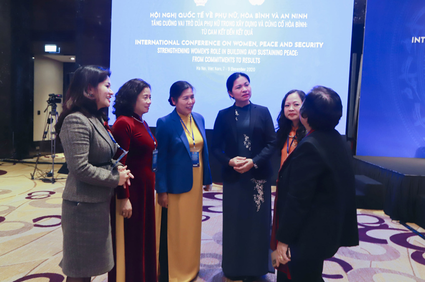 Hoi Nghi Cap Cao Ve Phu Nu 04