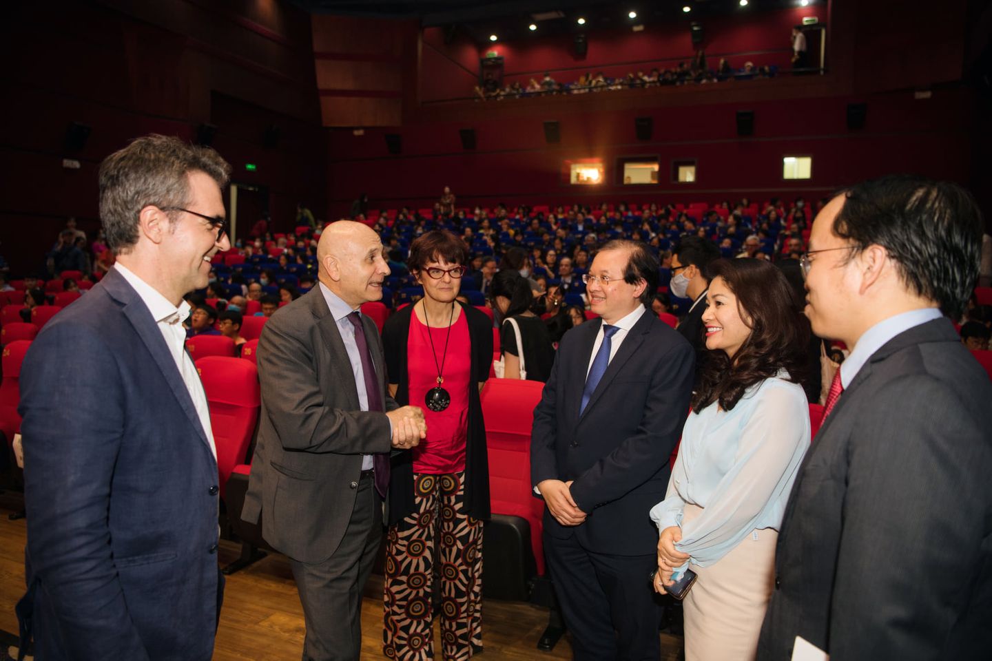 Lien Hoan Phim Chau Au 2020 01