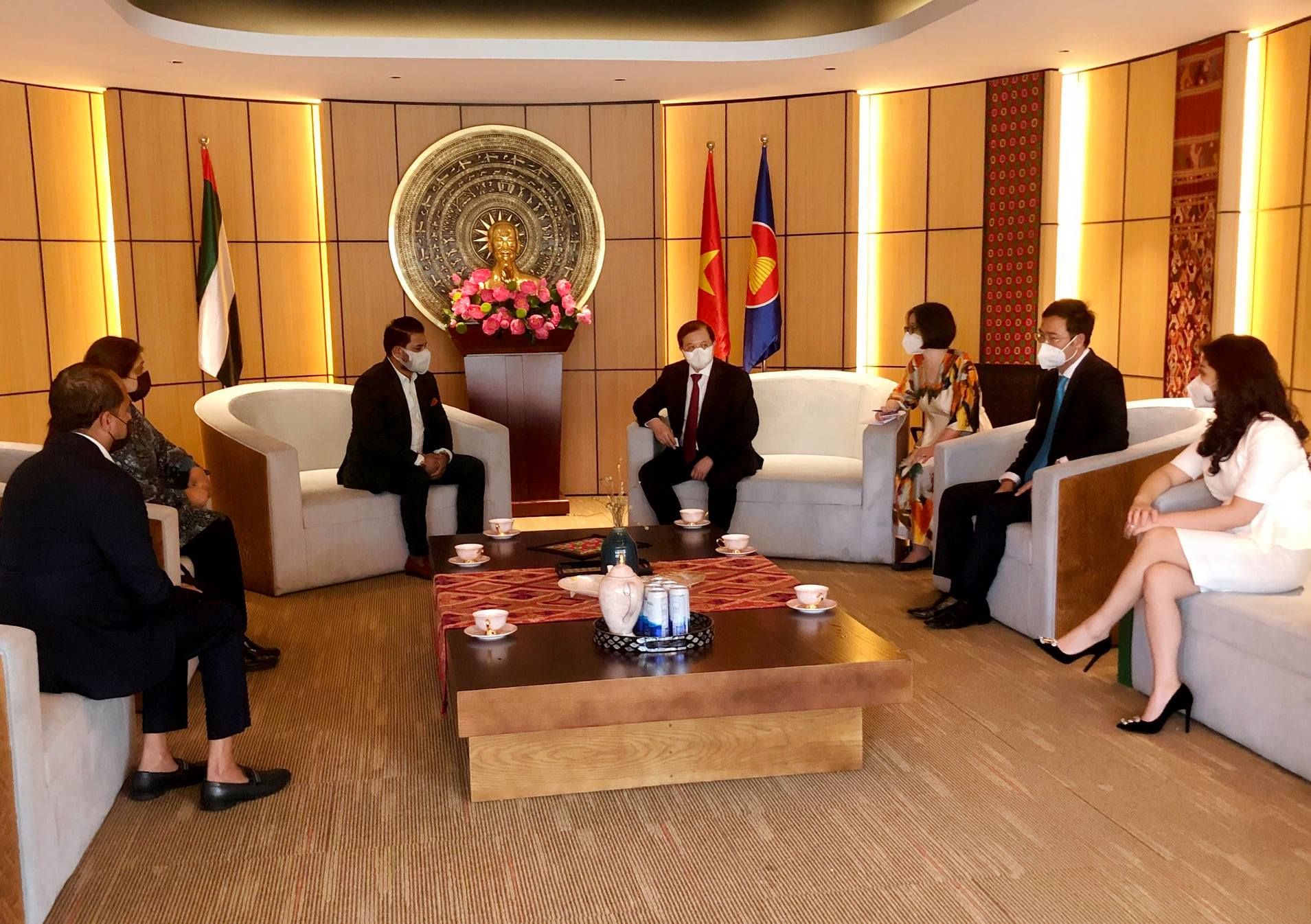 Tang Cuong Hop Tac Vh Vn Uae 05