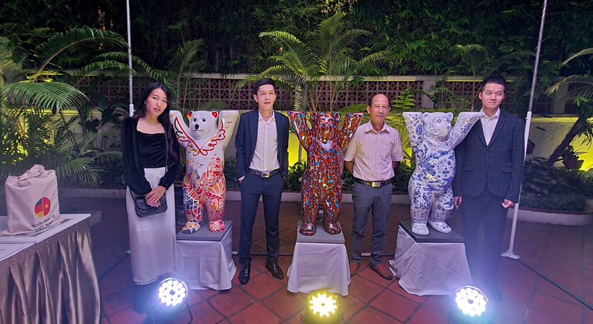 Trao Giai Cuoc Thi Trang Tri Gau Buddy 04