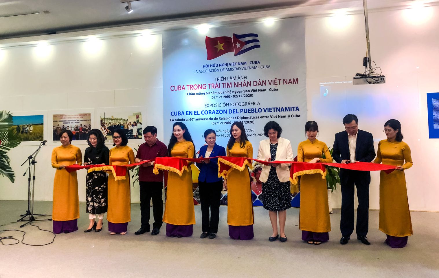 Trien Lam Anh Cuba 01