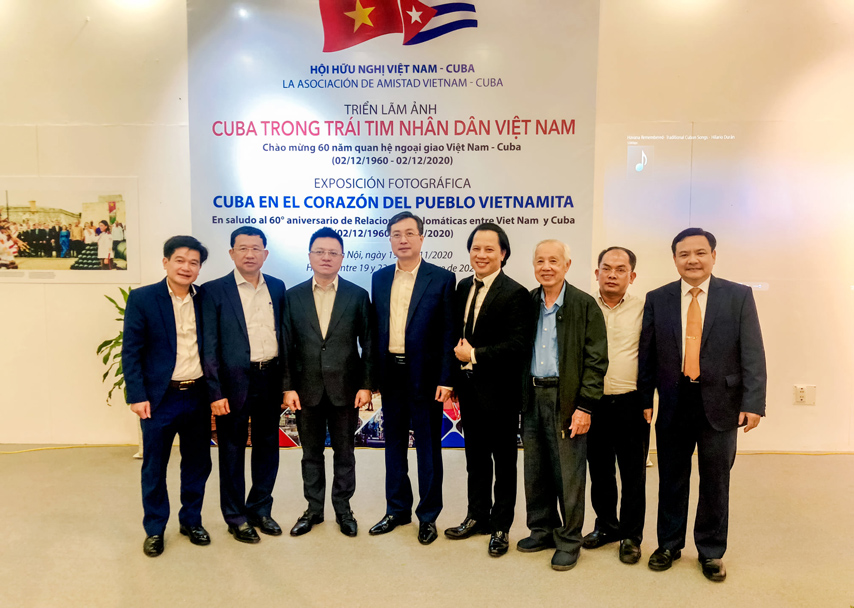 Trien Lam Anh Cuba 02