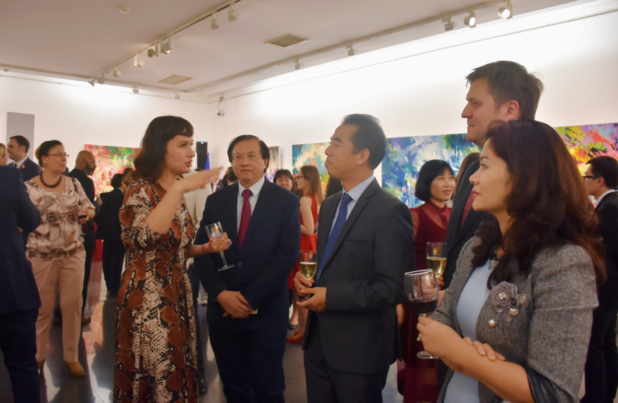 Trien Lam Bien Doi 01