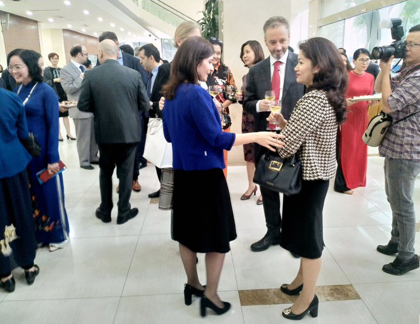 Trien Lam Vn Bungaria 04