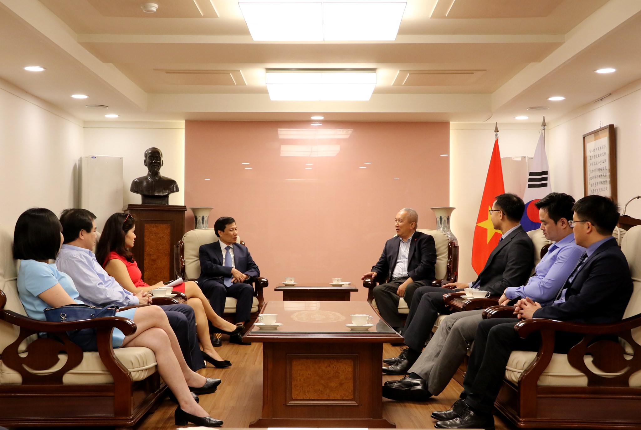 Bt Thien Hoi Dam Voi Bt Vhttdl Hq 04