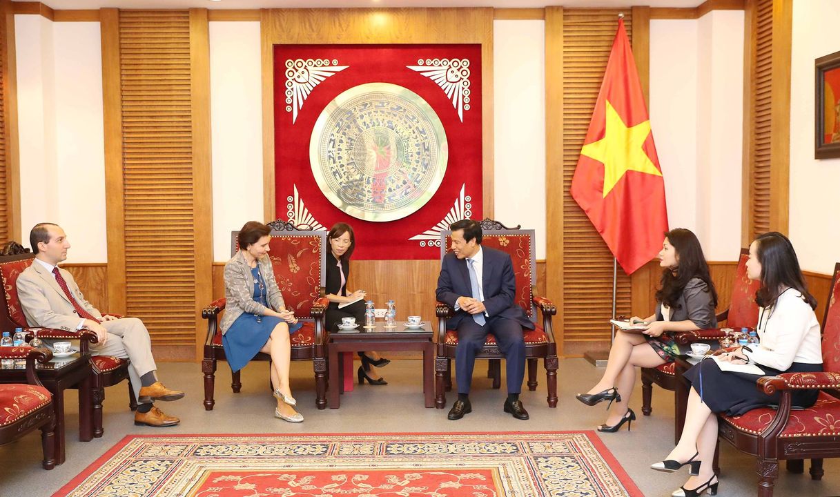 Bt Thien Tiep Ba Cecilia Piccioni Ds Y 01