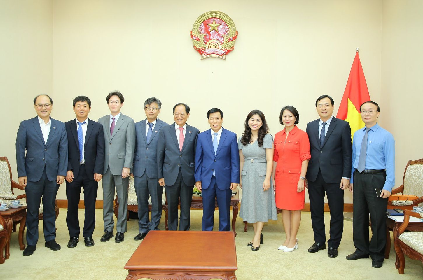 Bo Truong Nguyen Ngoc Thien Tiep Tan Ds Hanquoc 01