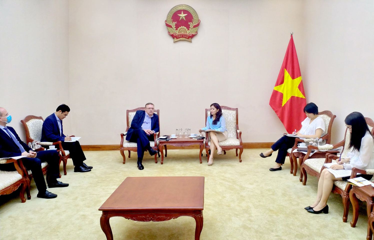 Cuc Truong Nguyen Phuong Hoa Lam Viec Voi Ds Hungary 2020 01