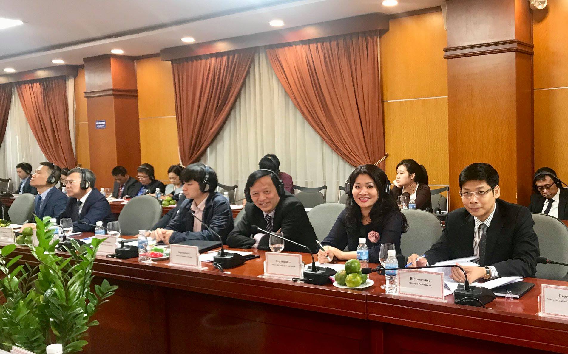 Hop Ubhh Vn Hungary Lan8 02