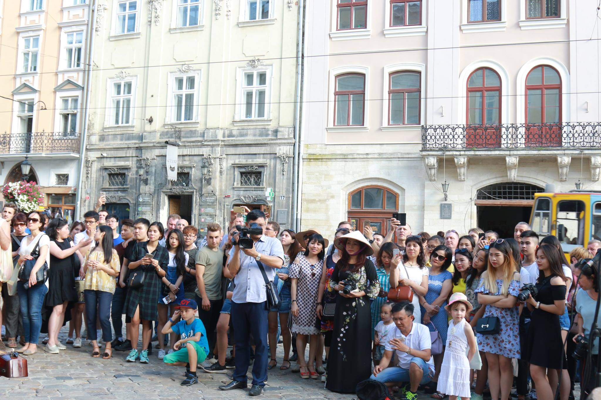 Ngay Vn Tai Ucraina 2018 03