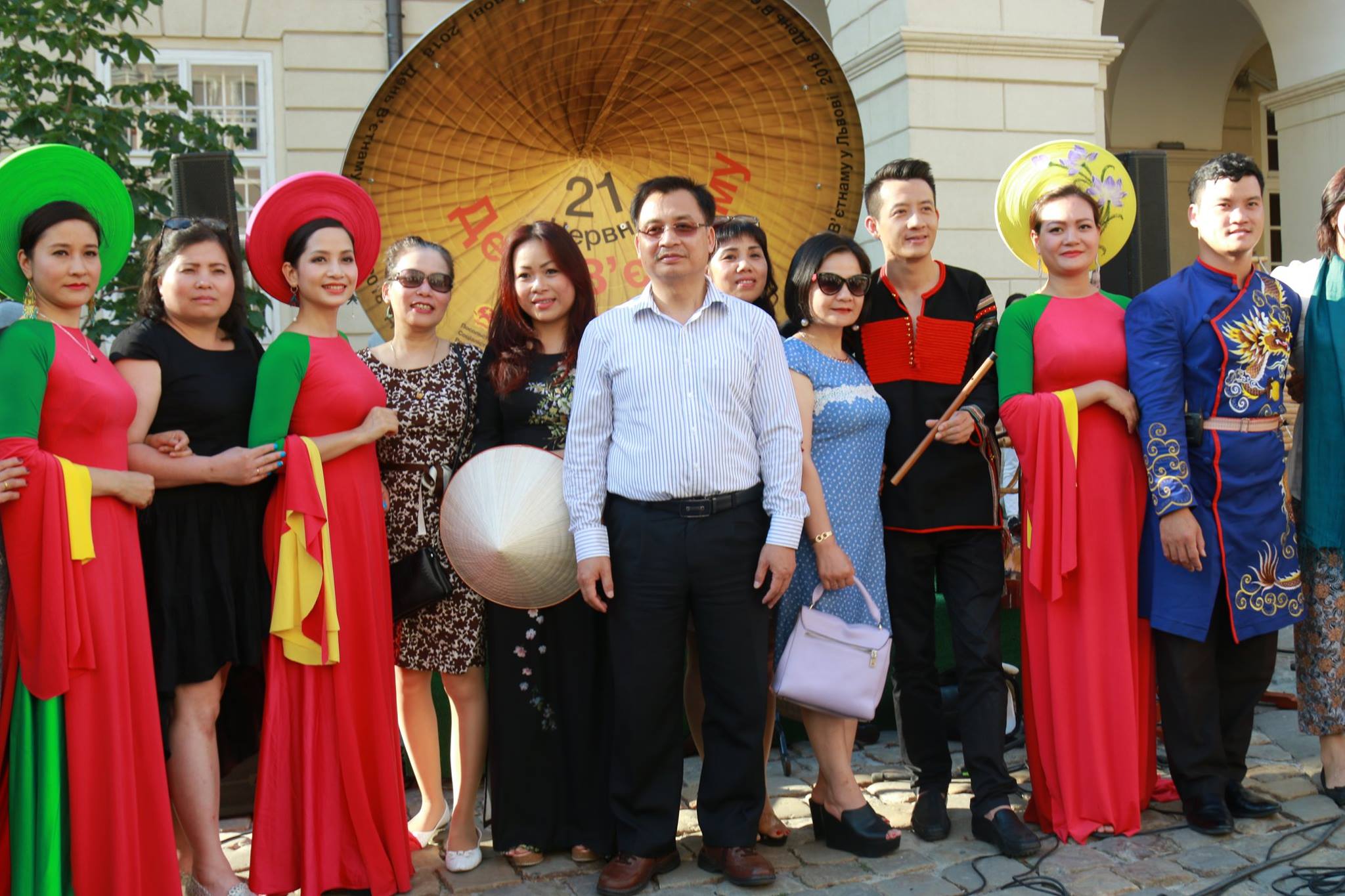 Ngay Vn Tai Ucraina 2018 07