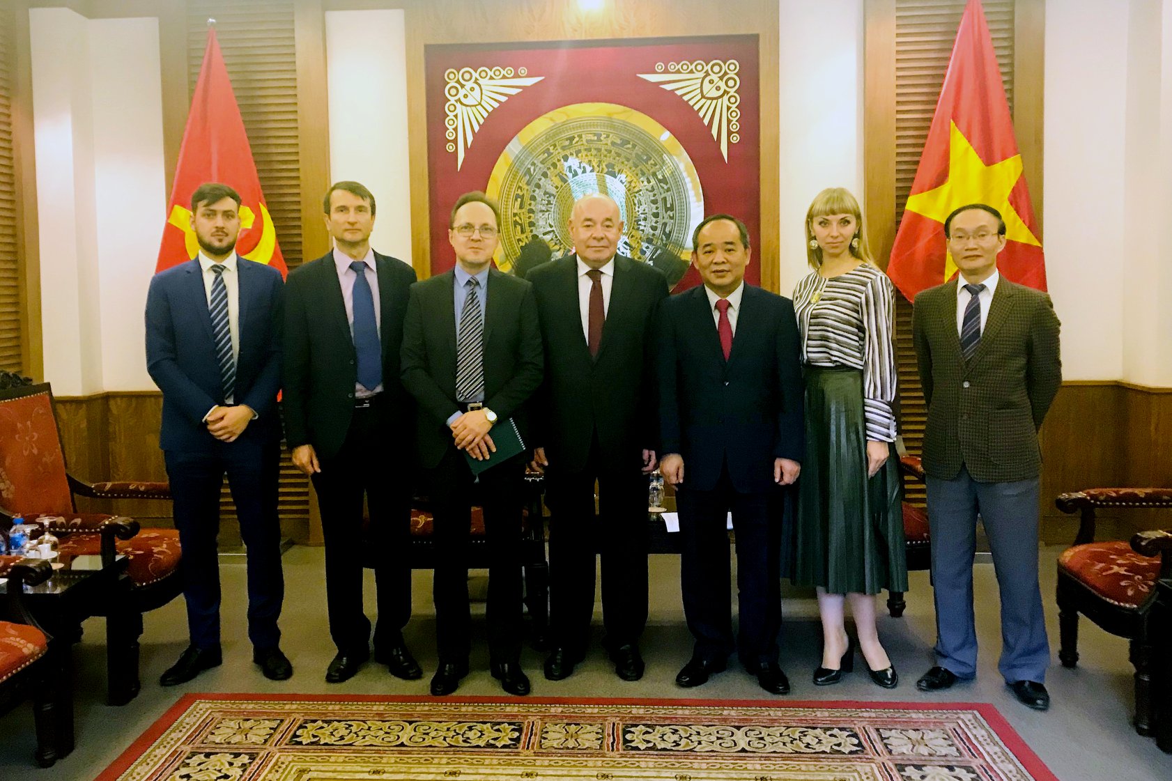 Tt Hai Tiep Dac Phai Vien Tt Nga 03