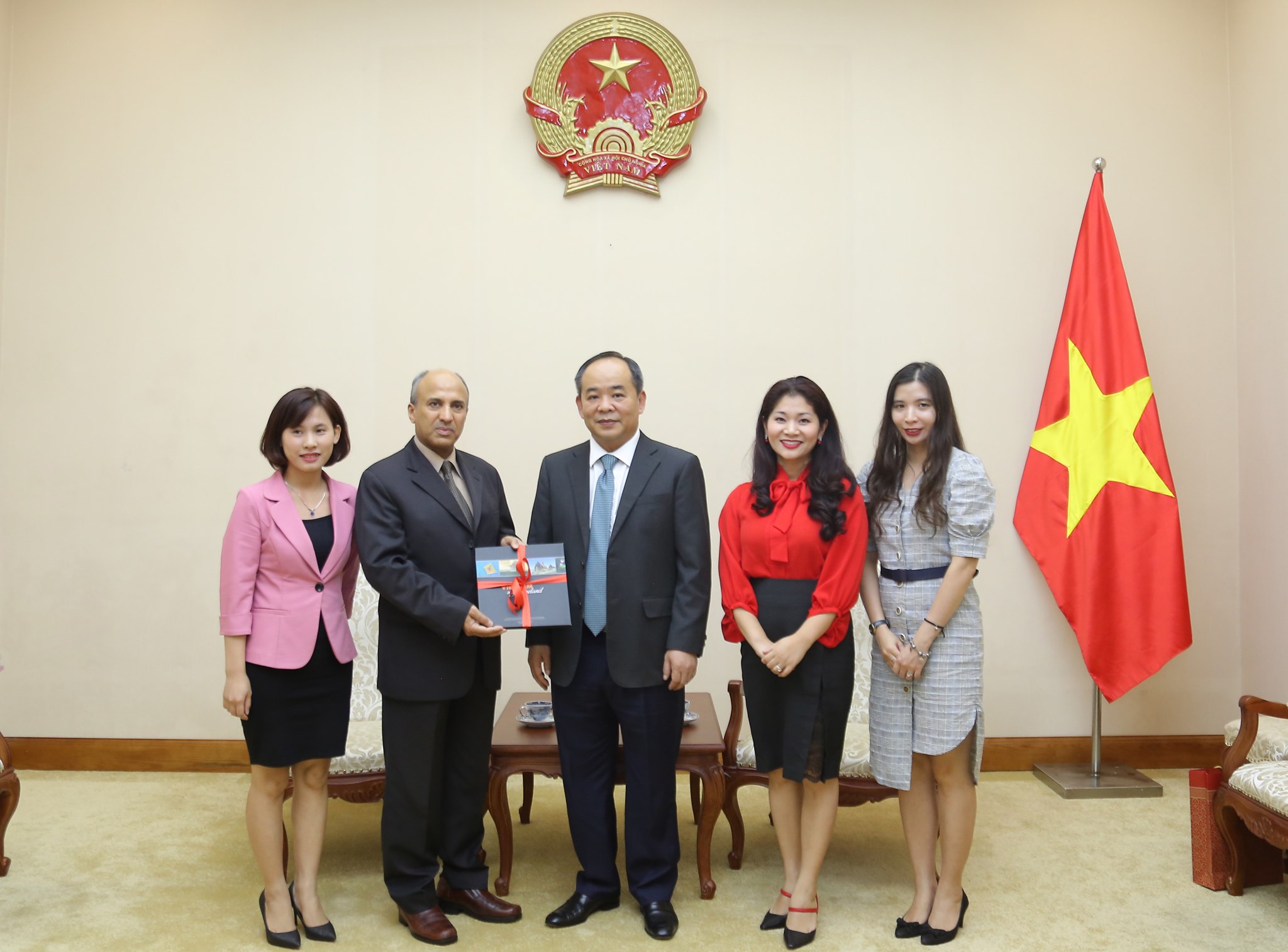 Tt Le Khanh Hai Tiep Ds Arapxeut 04