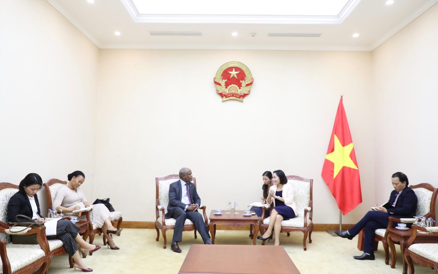 Tt Thuy Tiep Ds Botswana 01