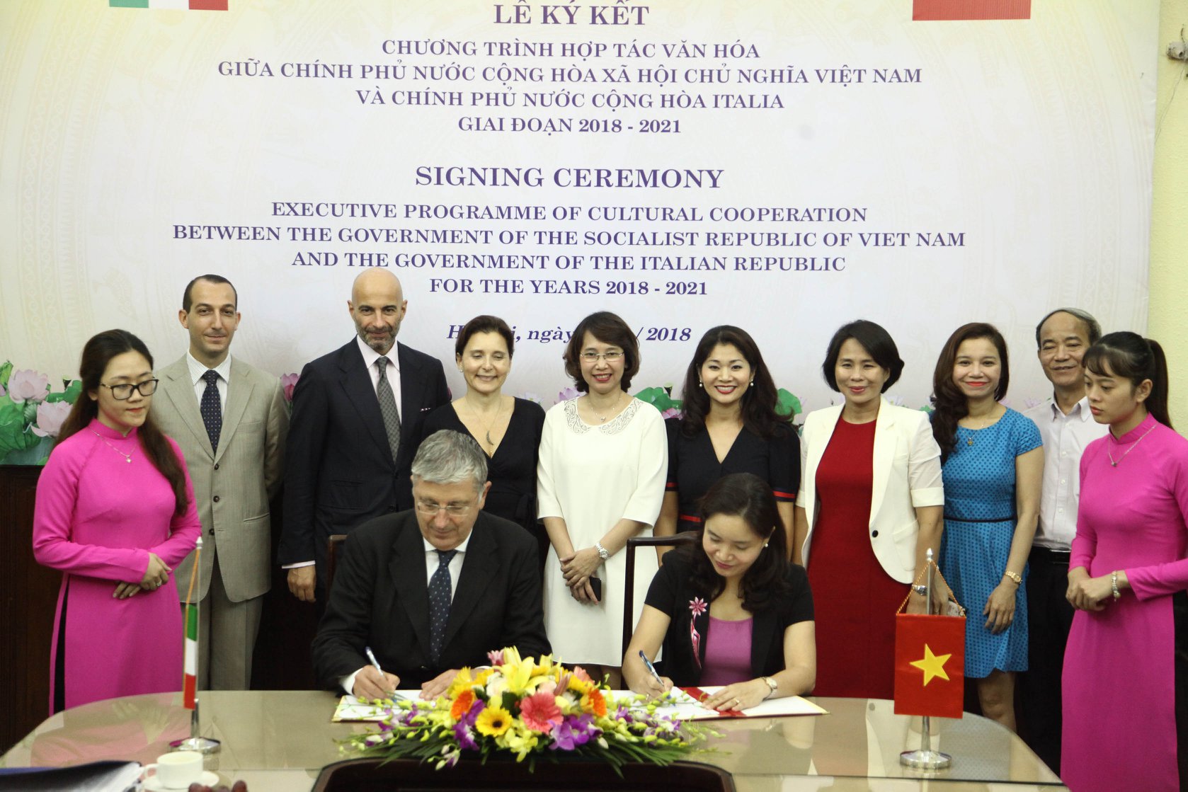 Tt Thuy Tiep Ong Vincenzo De Luca 04