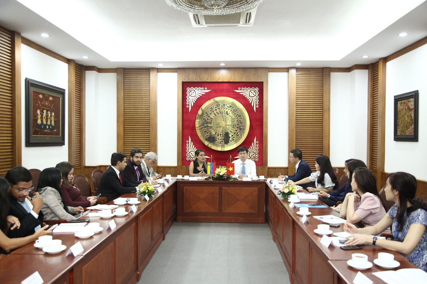 Tt Tung Hoi Dam Tt Vh Venezuela Rodbexapoleo 01