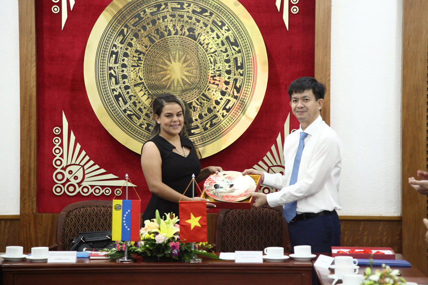 Tt Tung Hoi Dam Tt Vh Venezuela Rodbexapoleo 02