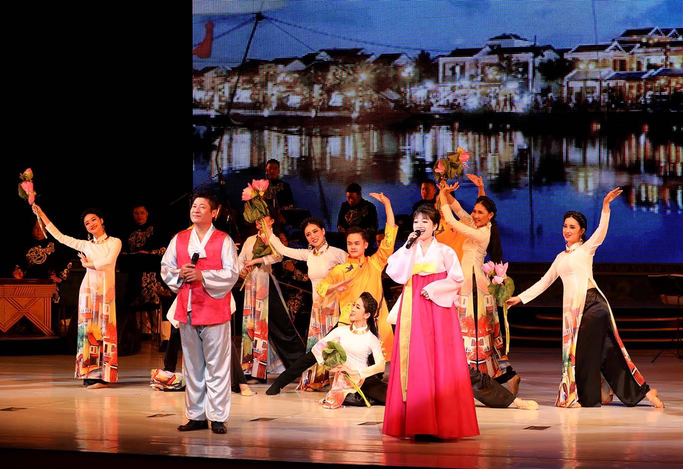 Doan Ntvn Bieu Dien Tai Trieu Tien 05