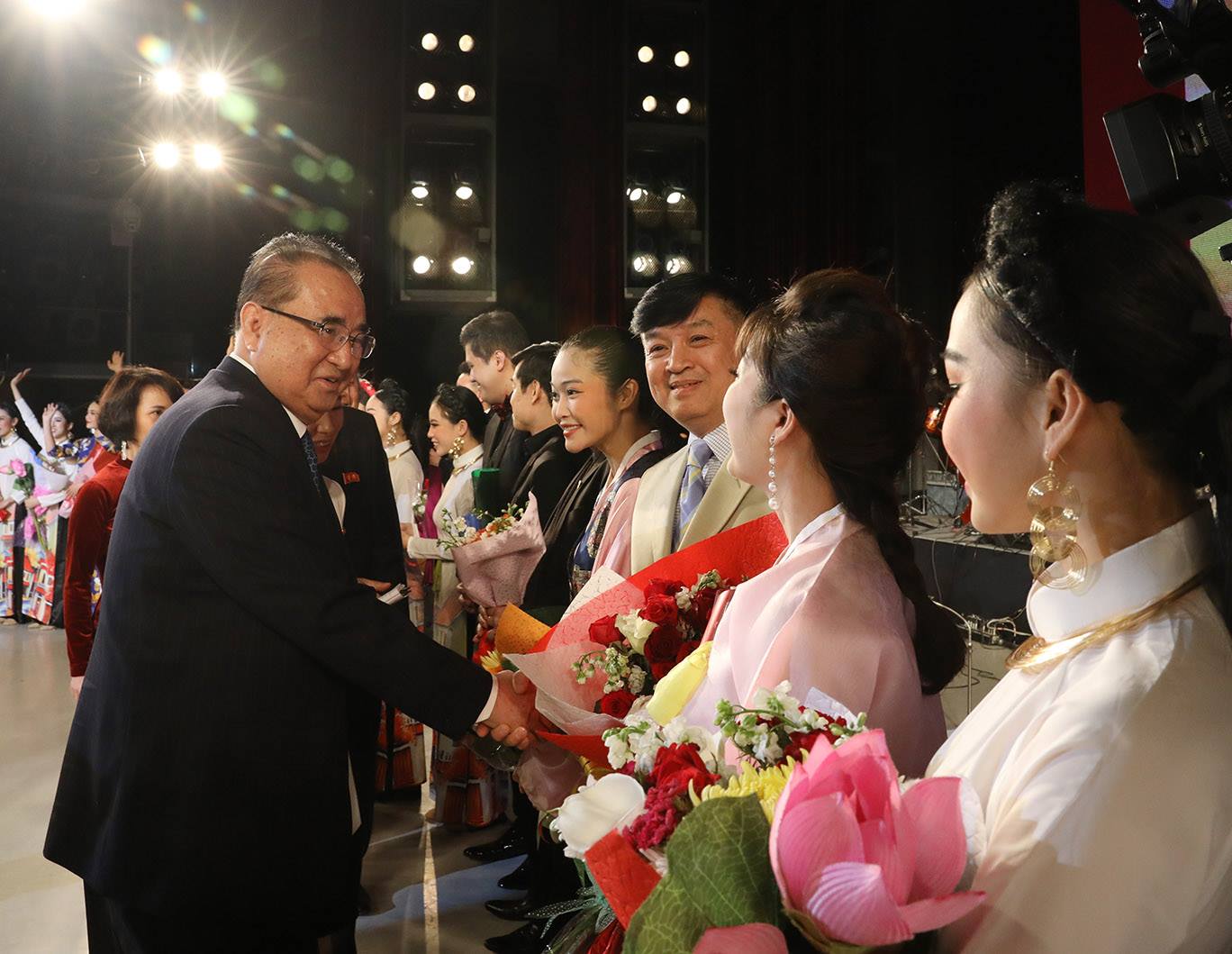 Doan Ntvn Bieu Dien Tai Trieu Tien 06