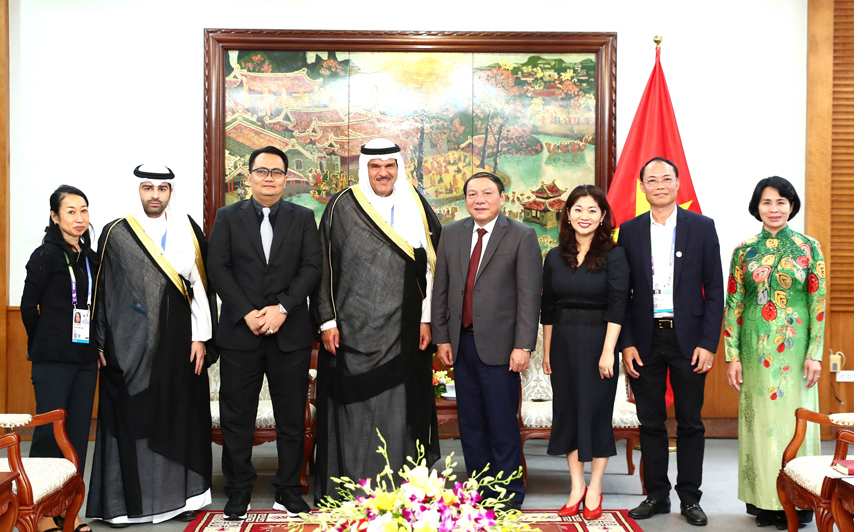 Hop Tac Voi Lien Doan Ban Sung Chau A 03